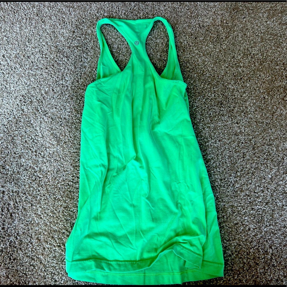 Lululemon tank size 8💚